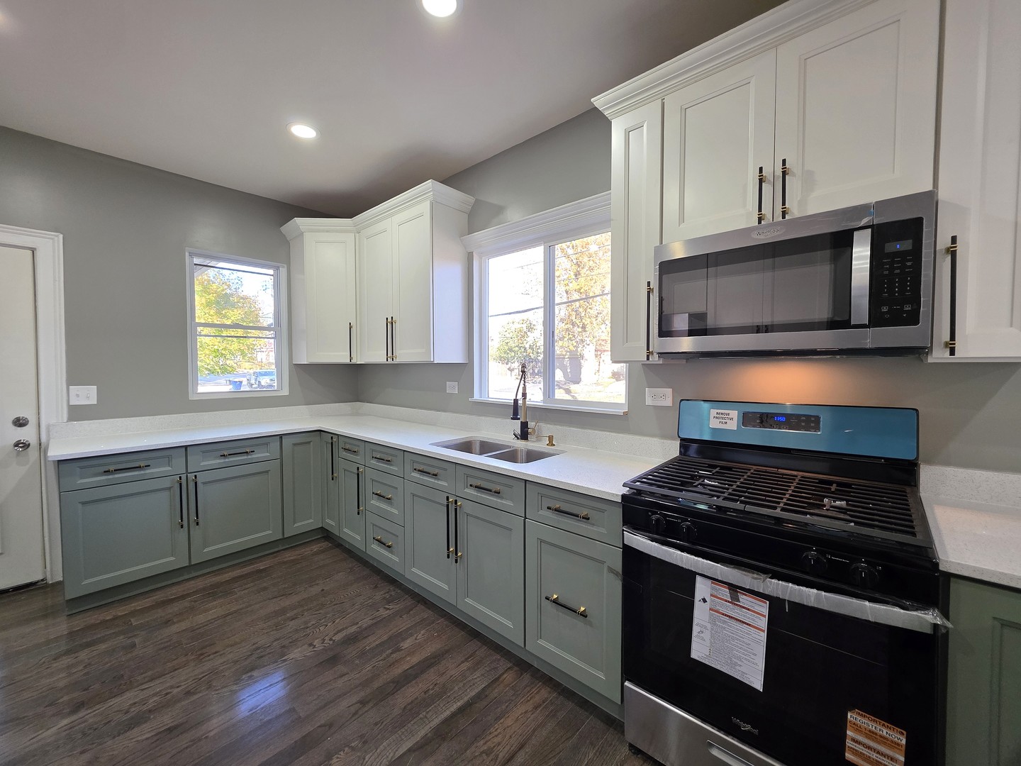 286 Hamilton Avenue Elgin, IL 60123 - Photo 9 of 27