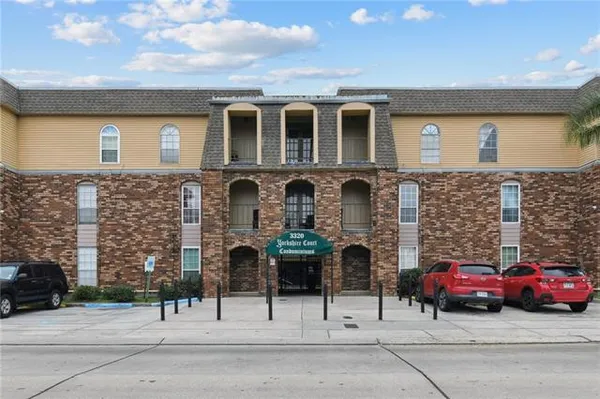 $110,000 | 3320 North Arnoult Road, Unit 114, Metairie, LA 70002