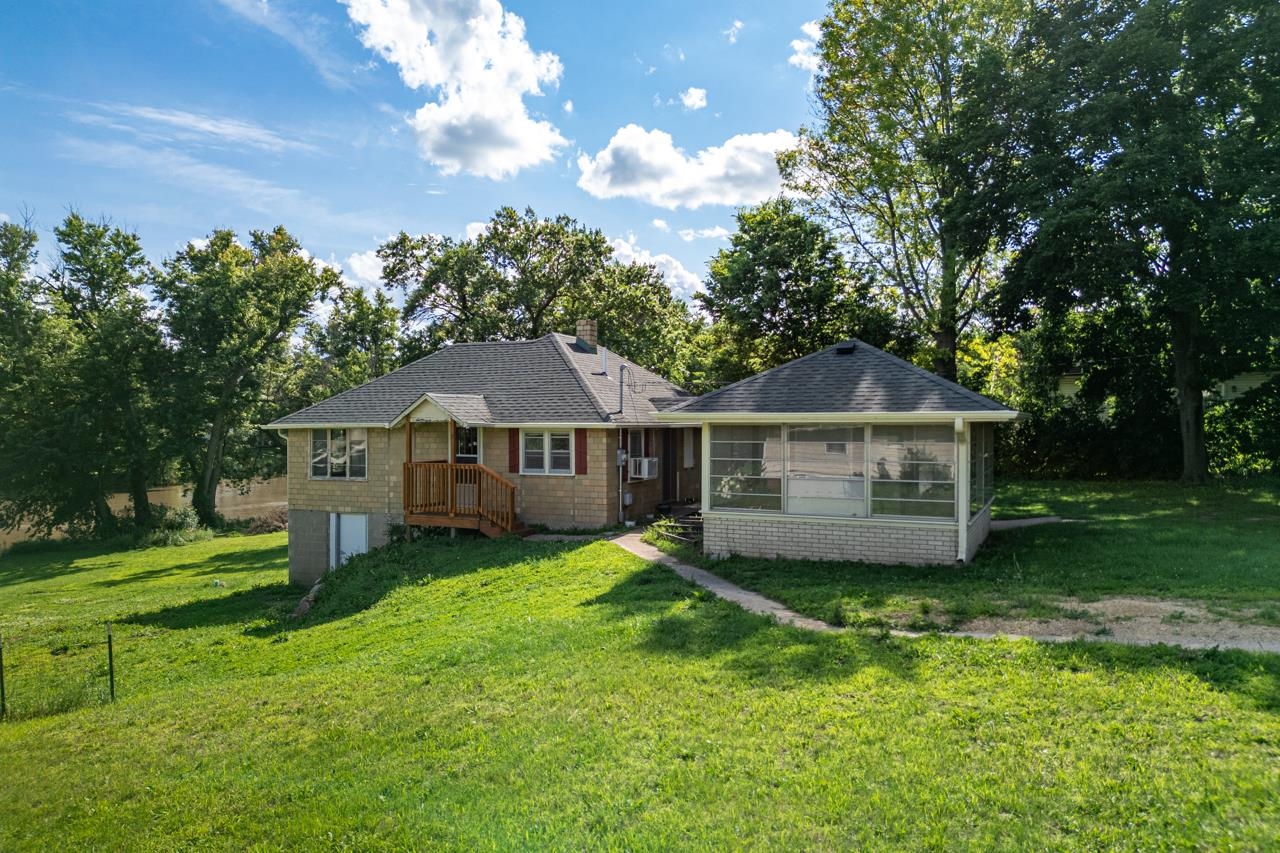 2191 Toms Road Rockford, IL 61109 - Photo 3 of 30