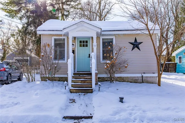 $179,500 | 406 Elm Street, Manlius, NY 13066