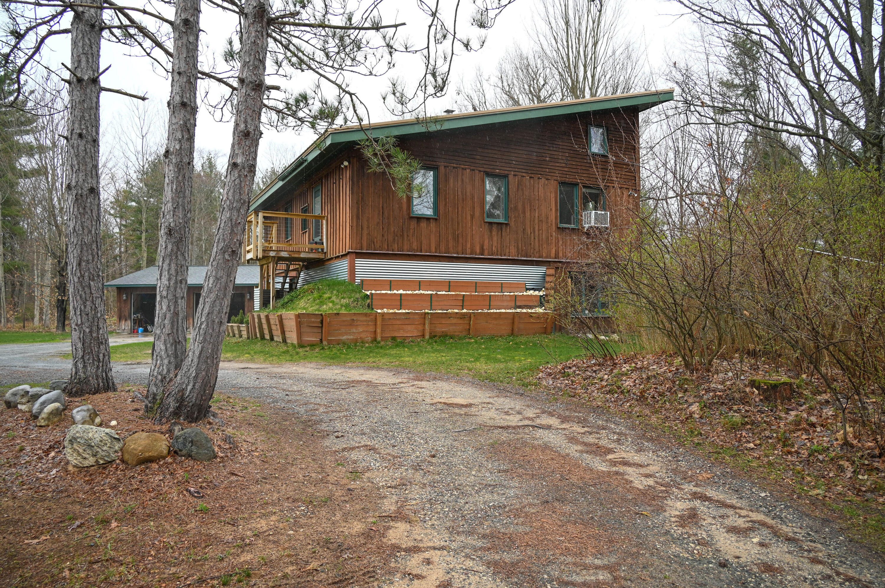 3315 Rose Road Brethren, MI 49619 - Photo 4 of 61 Entrance