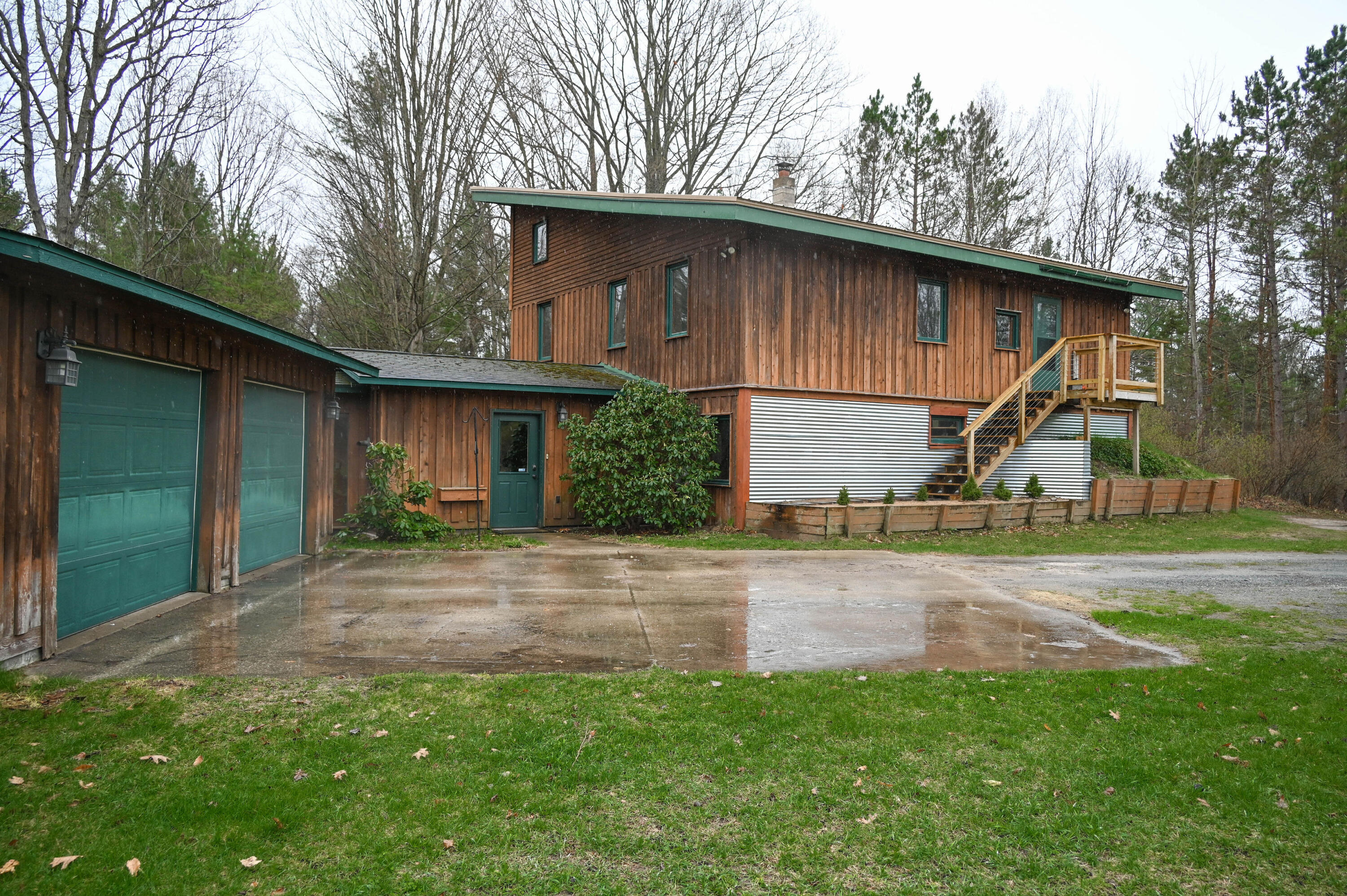 3315 Rose Road Brethren, MI 49619 - Photo 5 of 61 Driveway