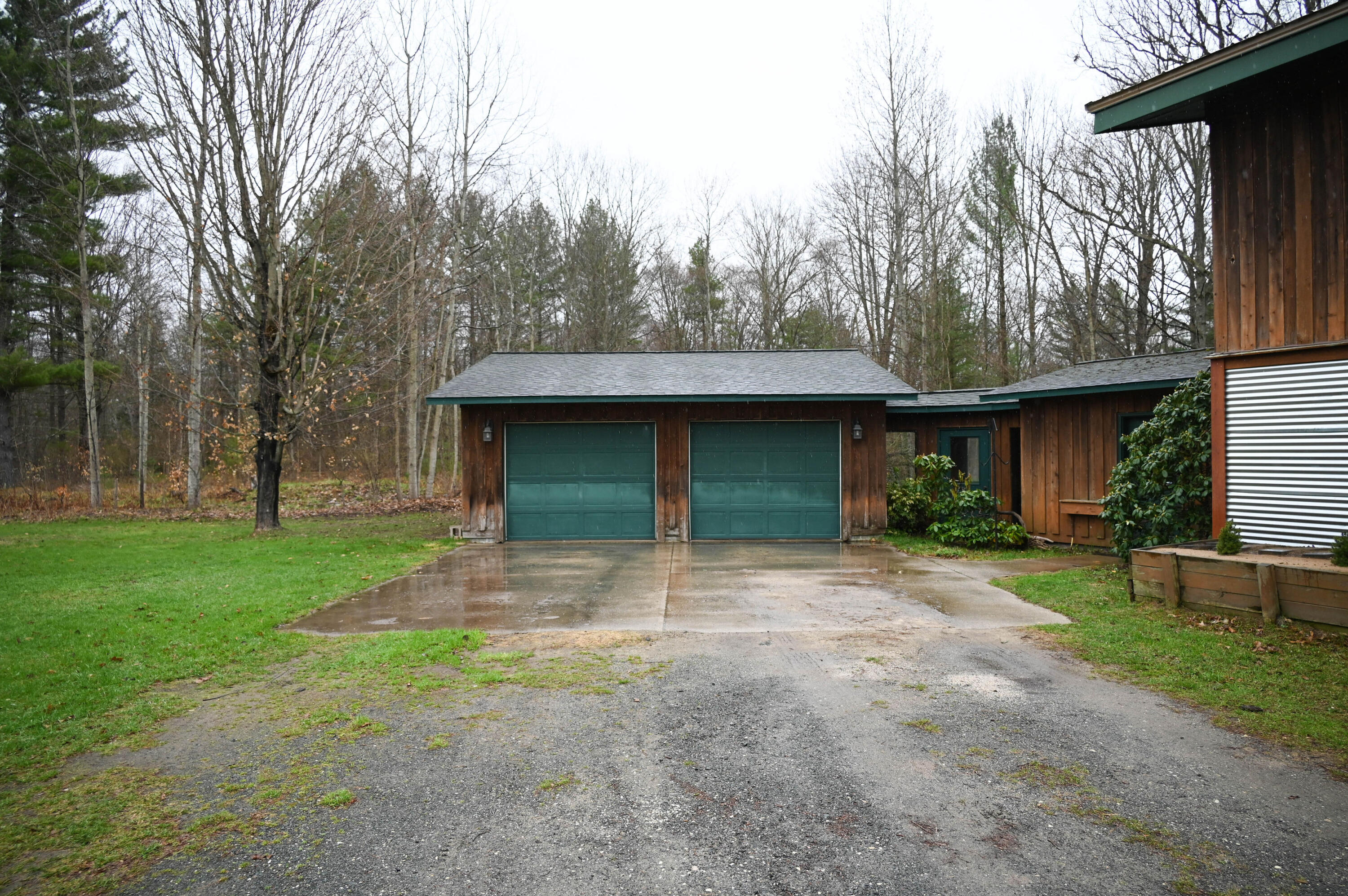 3315 Rose Road Brethren, MI 49619 - Photo 7 of 61 Garage