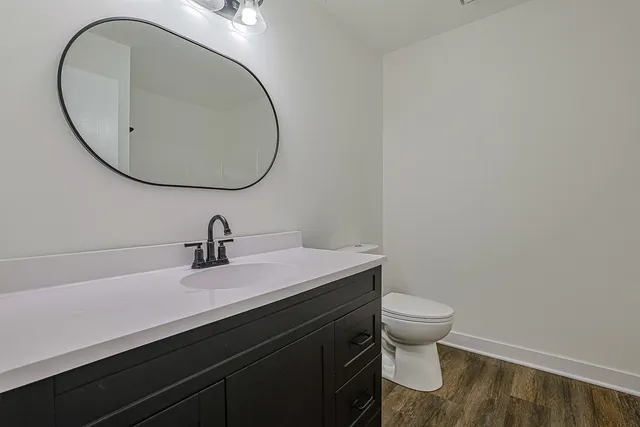 $199,900 | 2366 South Street, Unit D, Elgin, IL 60123