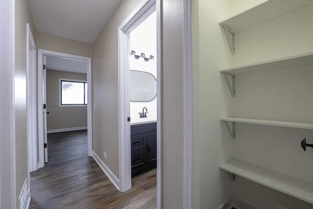 $199,900 | 2366 South Street, Unit D, Elgin, IL 60123