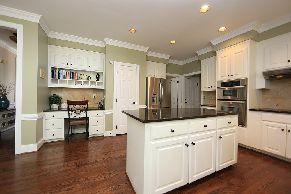 9101 Tealby Place Raleigh, NC 27615 - Photo 12 of 30 Kitchen