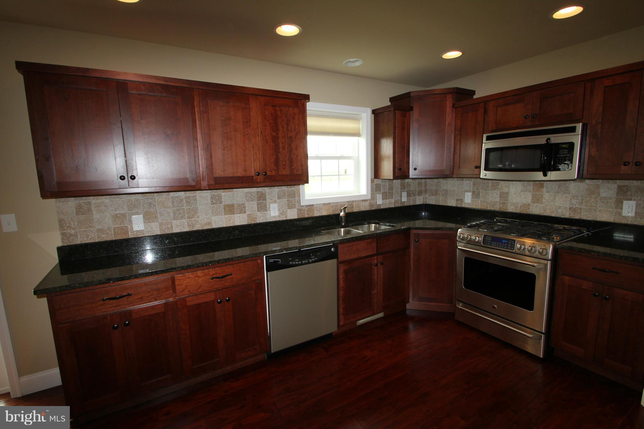 2428 Cornwall Road Chambersburg, PA 17202 - Photo 8 of 28 Kitchen