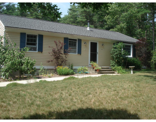 15 Woodland Road Rochester, MA 02770 - Photo 3 of 16