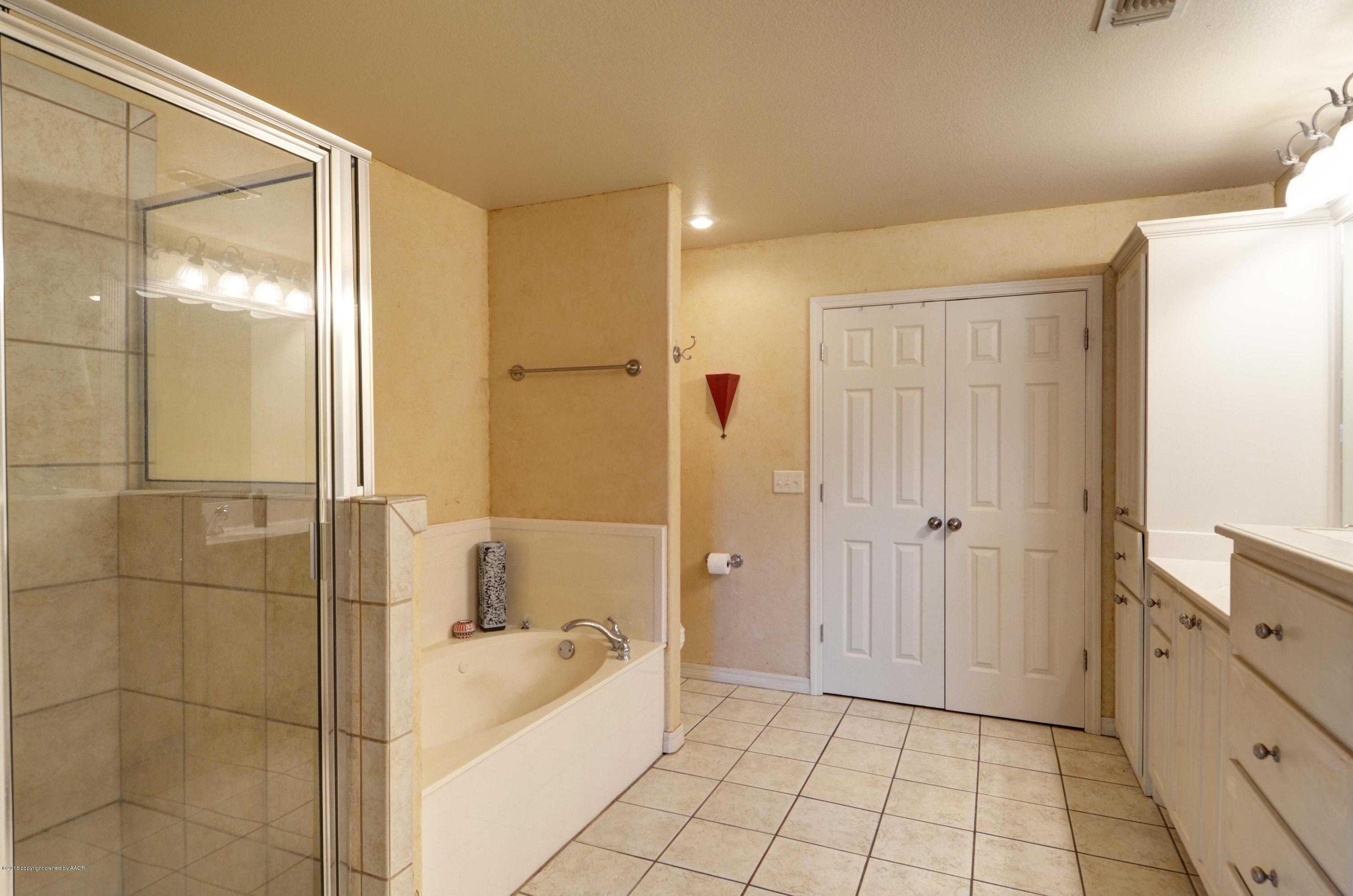 6500 Rally Road Amarillo, TX 79119 - Photo 21 of 25 21 Master Bathroom 3