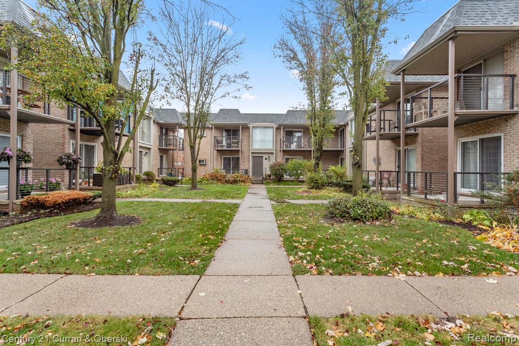 1725 East 14 Mile Road, Unit 43 / B Troy, MI 48083 - Photo 1 of 17