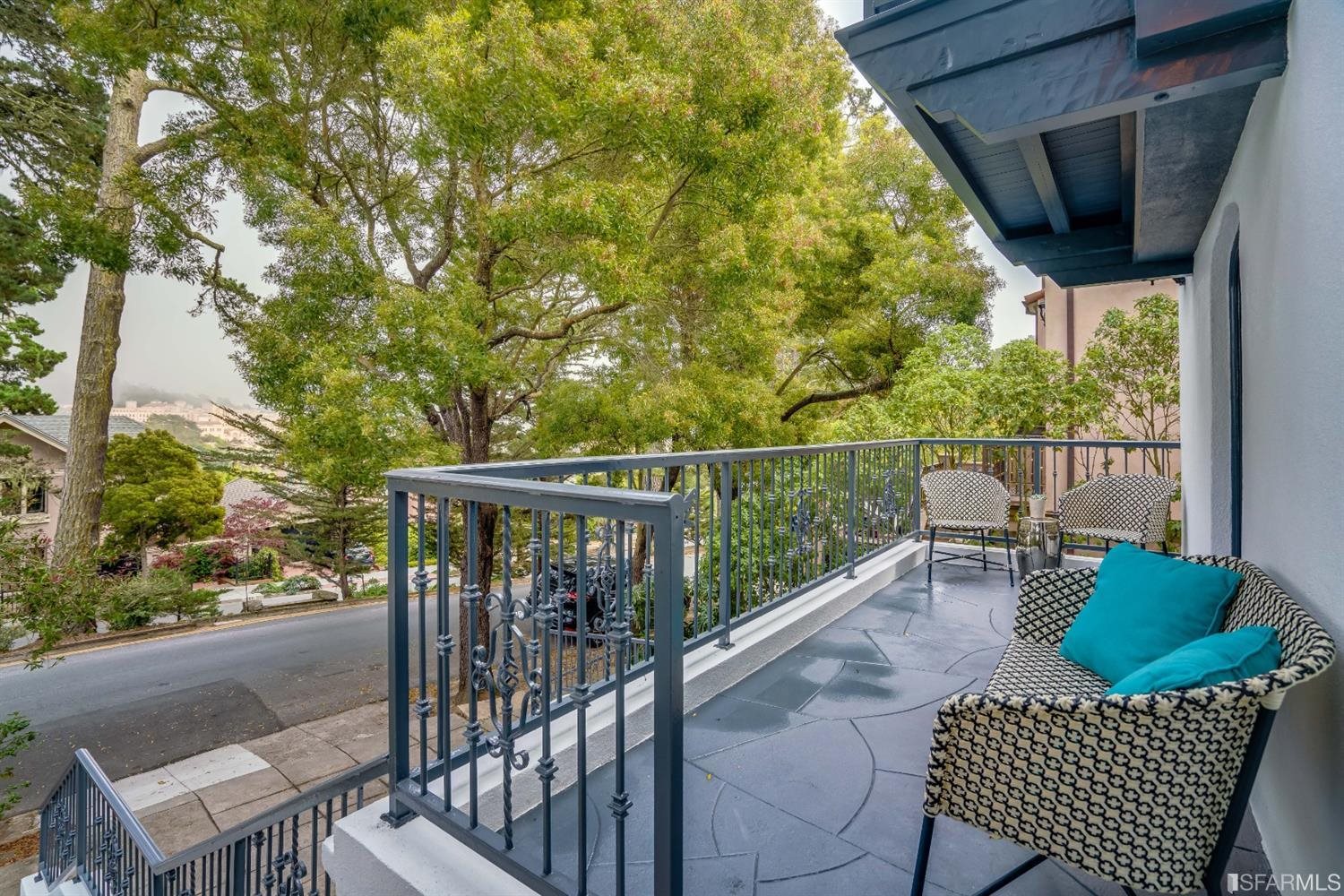 369 Pacheco Street San Francisco, CA 94116 - Photo 41 of 49 a view of balcony with furniture