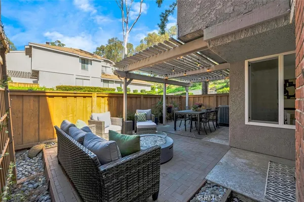 $899,900 | 6512 East Camino Vista, Unit 6, Anaheim Hills, CA 92807