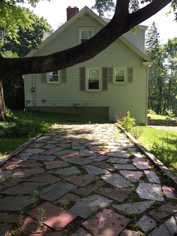 112 Hampton Street Auburn, MA 01501 - Photo 28 of 30