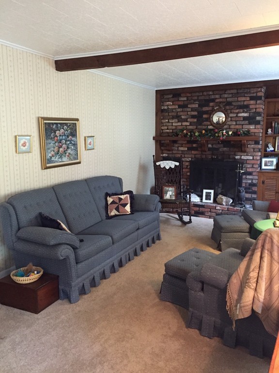 112 Hampton Street Auburn, MA 01501 - Photo 5 of 30