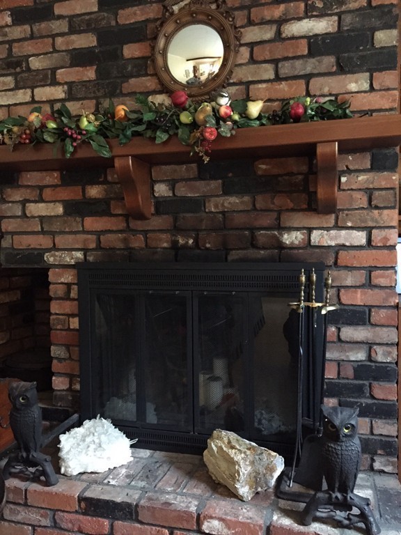 112 Hampton Street Auburn, MA 01501 - Photo 6 of 30