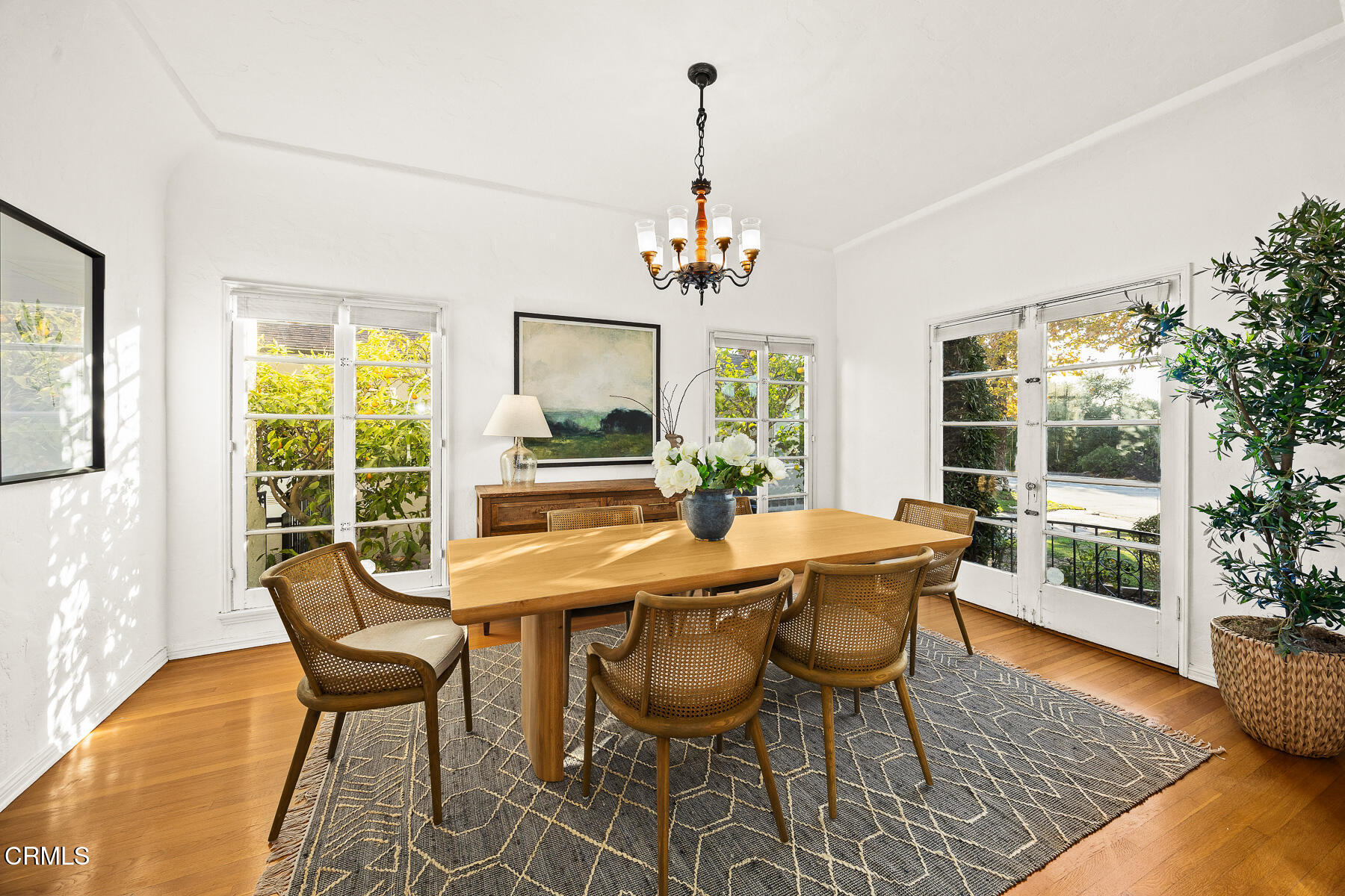 700 Arroyo Drive South Pasadena, CA 91030 - Photo 4 of 20 Formal Dining Room