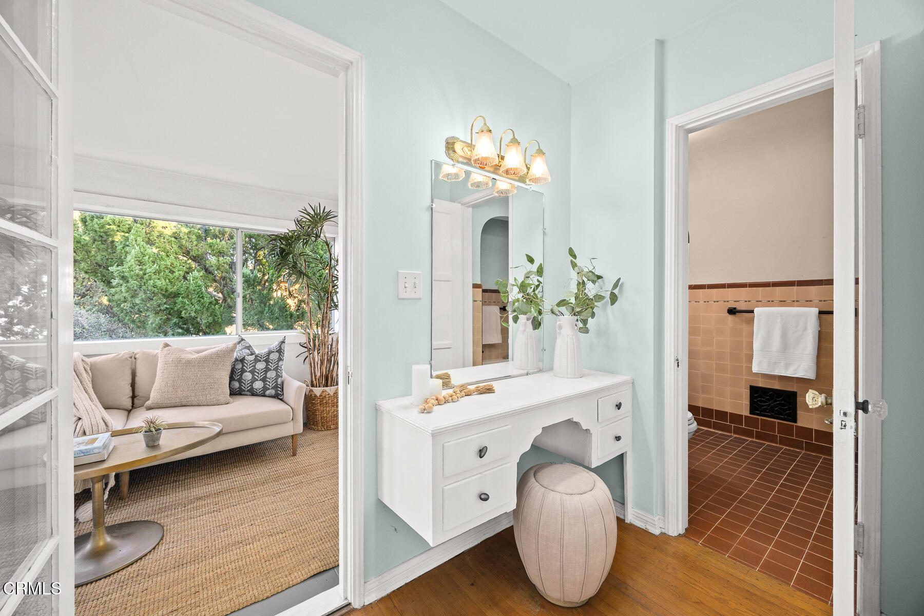 700 Arroyo Drive South Pasadena, CA 91030 - Photo 10 of 20 Closet/Vanity Area