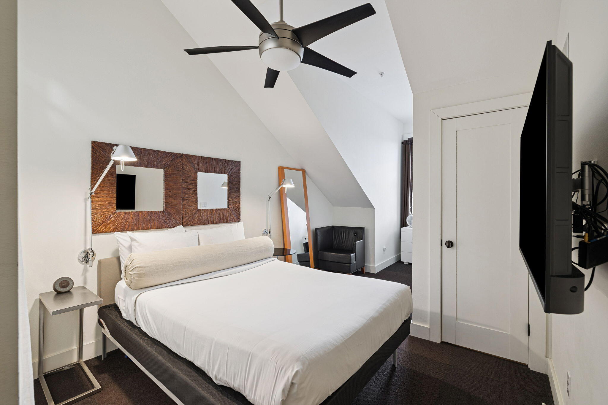 246 Fisherman's Cove, Unit 246 Miramar Beach, FL 32550 - Photo 24 of 72 a large white bed in a white room