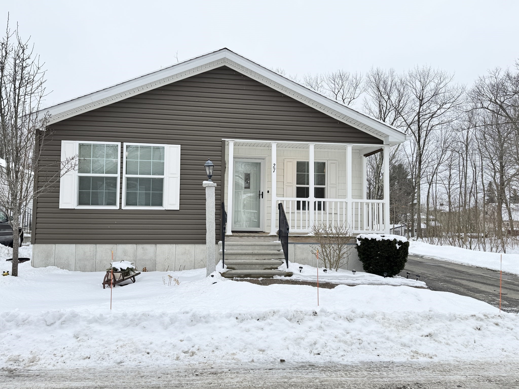 27 Lantern Lane Rutland, MA 01543 - Photo 2 of 31 Gallery Image 2