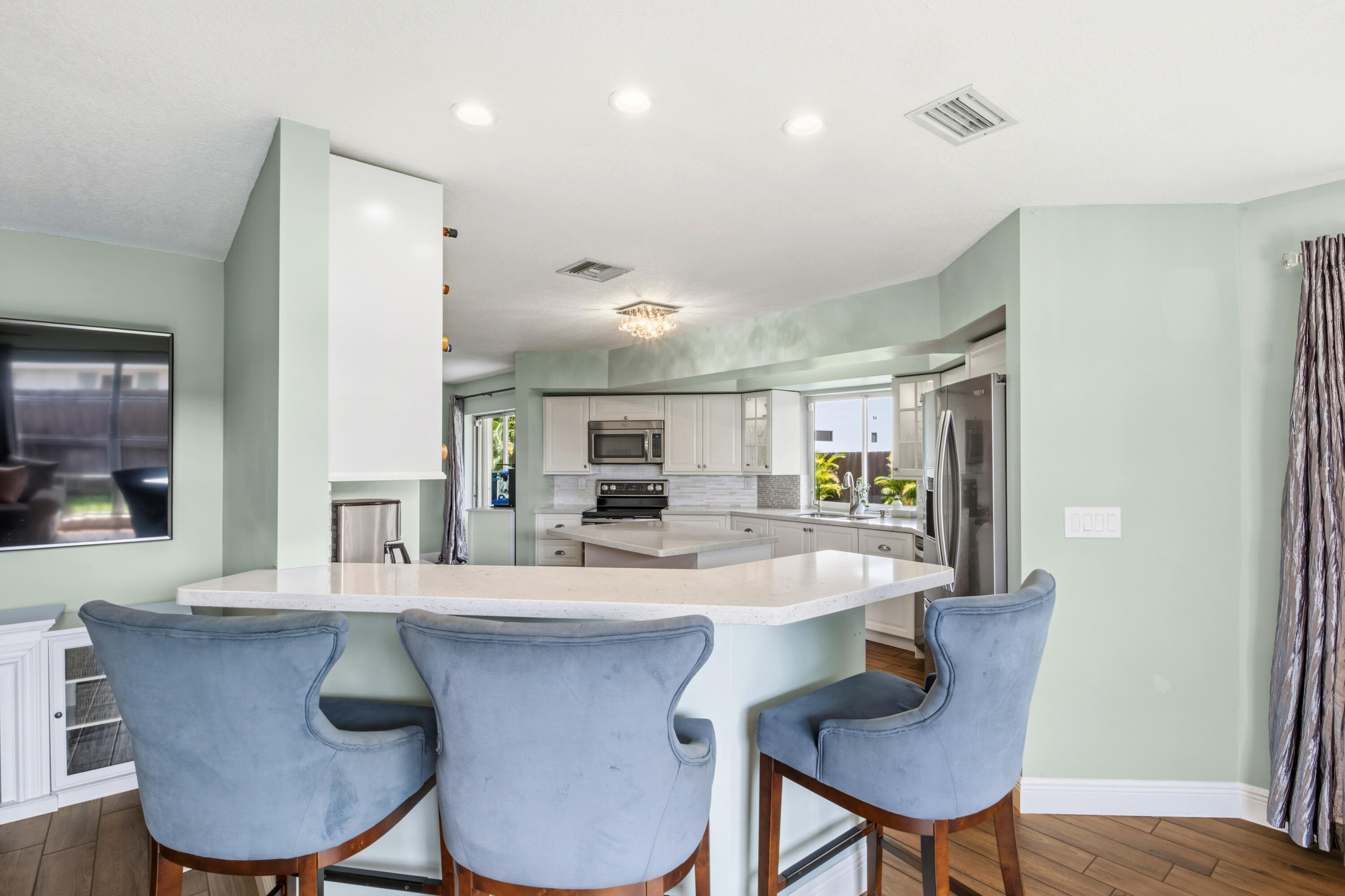 4886 Acorn Drive Boca Raton, FL 33487 - Photo 12 of 48 Eat-in Kitchen