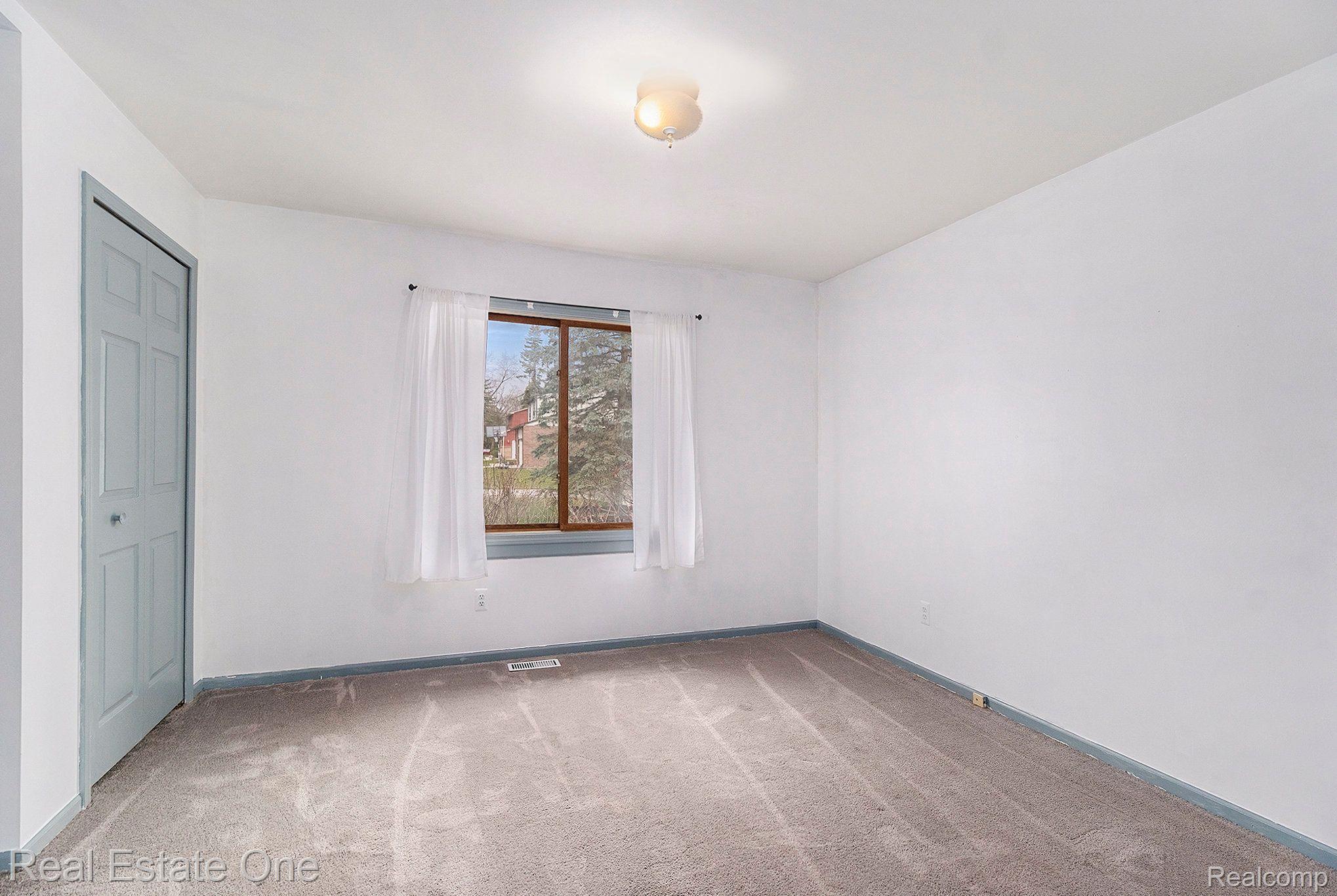 3803 Donaldson Road Rochester, MI 48307 - Photo 11 of 25 Gallery Image 11