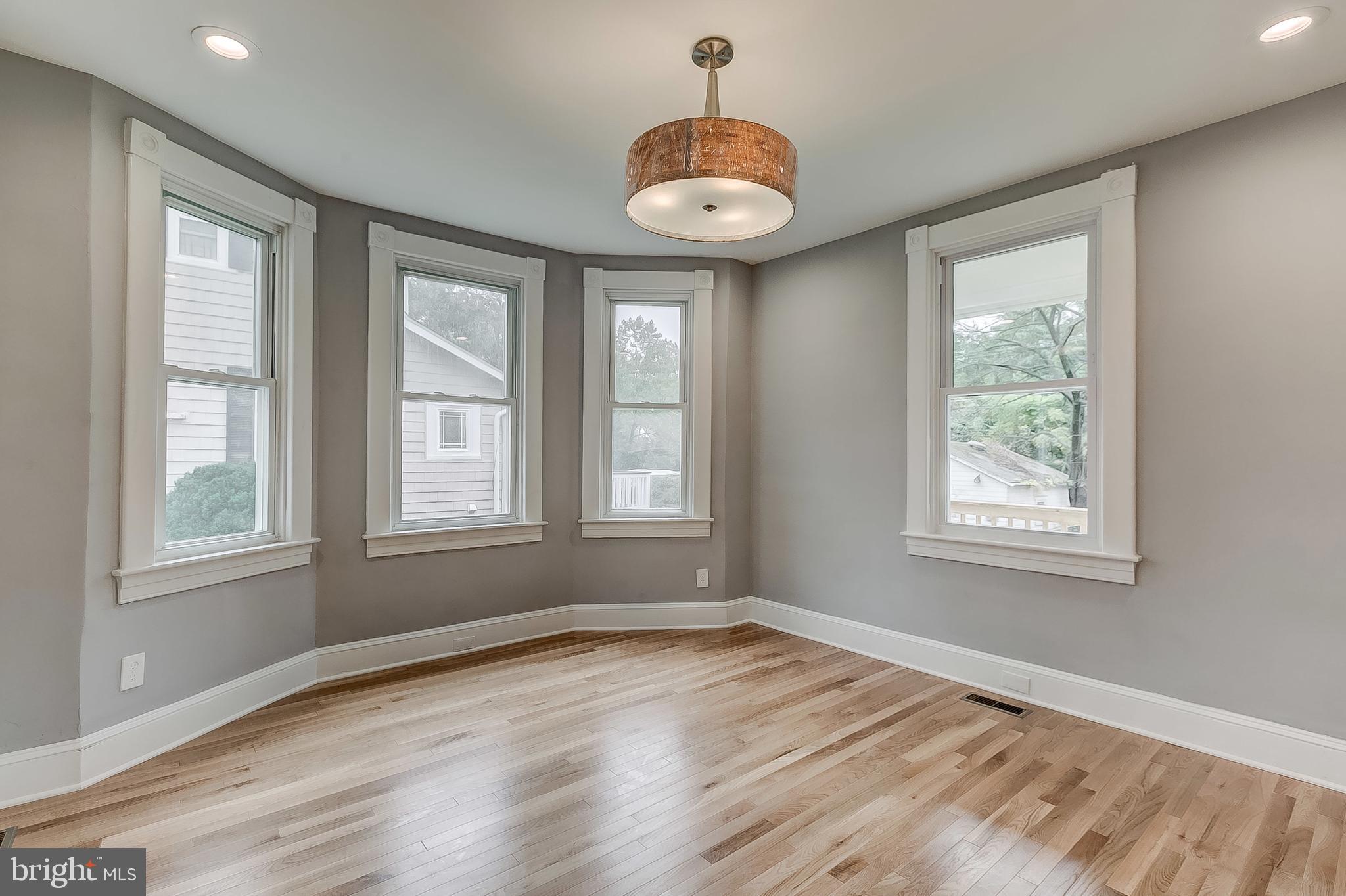 616 Coleraine Road Baltimore, MD 21229 - Photo 7 of 40