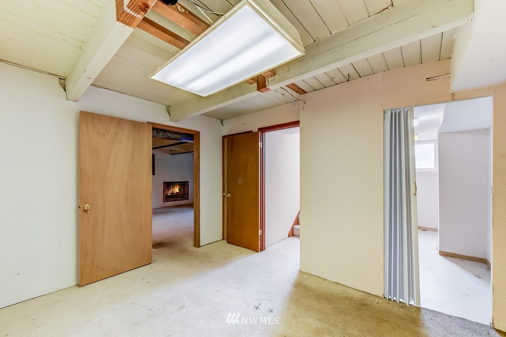 12824 Southeast 158th Street Renton, WA 98058 - Photo 14 of 21 Gallery Image 14