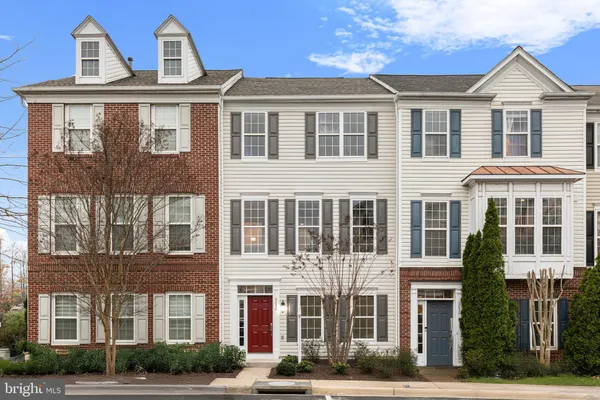 $3,300 | 5036 Greenhouse Terrace, Centreville, VA 20120