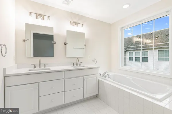 $3,300 | 5036 Greenhouse Terrace, Centreville, VA 20120