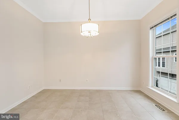 $3,300 | 5036 Greenhouse Terrace, Centreville, VA 20120