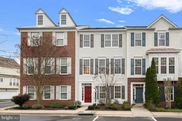 $3,300 | 5036 Greenhouse Terrace, Centreville, VA 20120