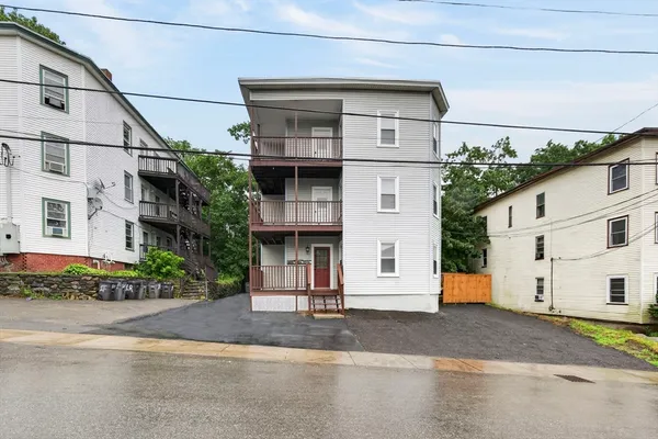 $500,000 | 77 Oak Street, Gardner, MA 01440