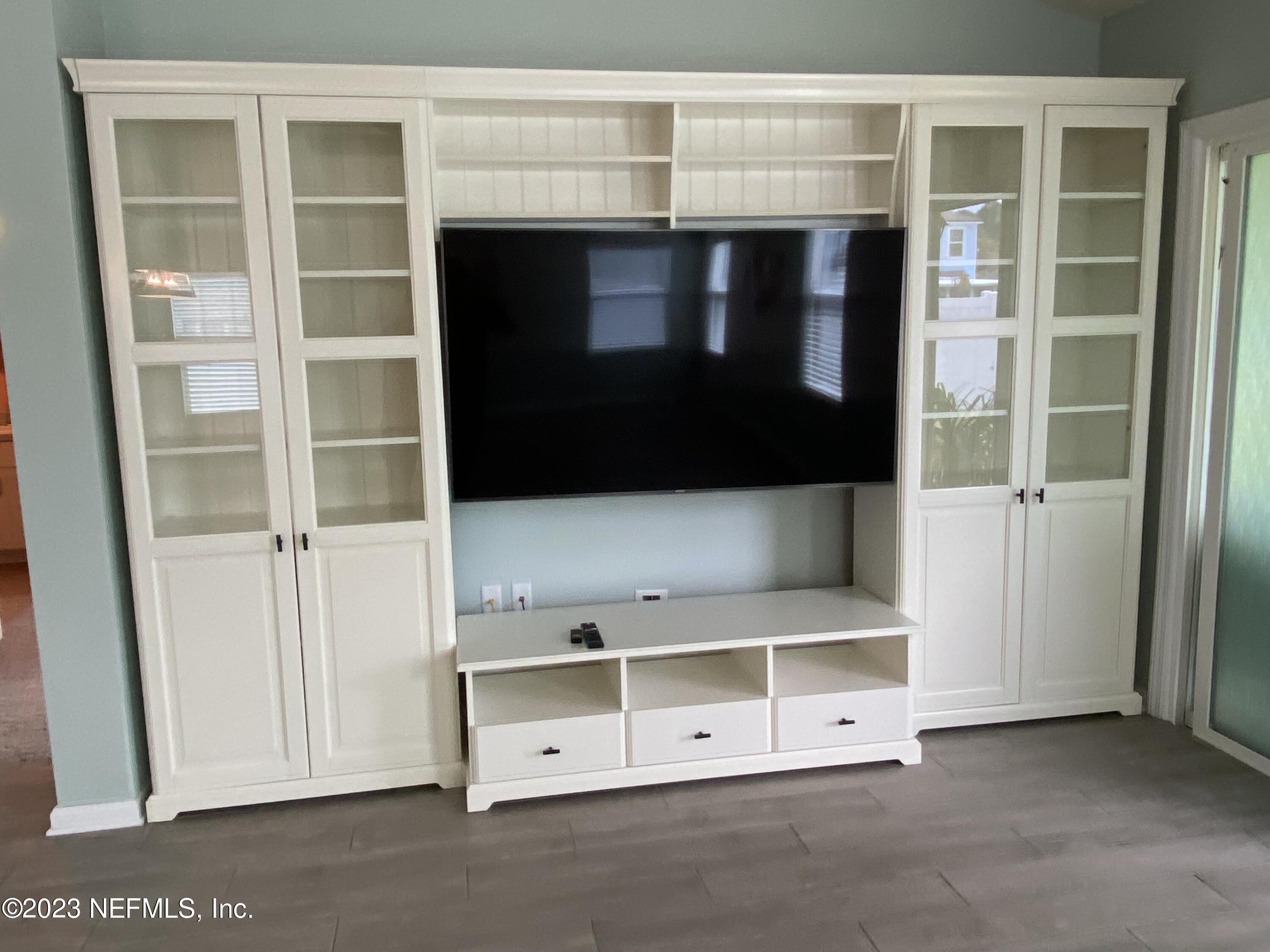 46 Eagle Spring Court St. Augustine, FL 32084 - Photo 11 of 40 TV CABINETS