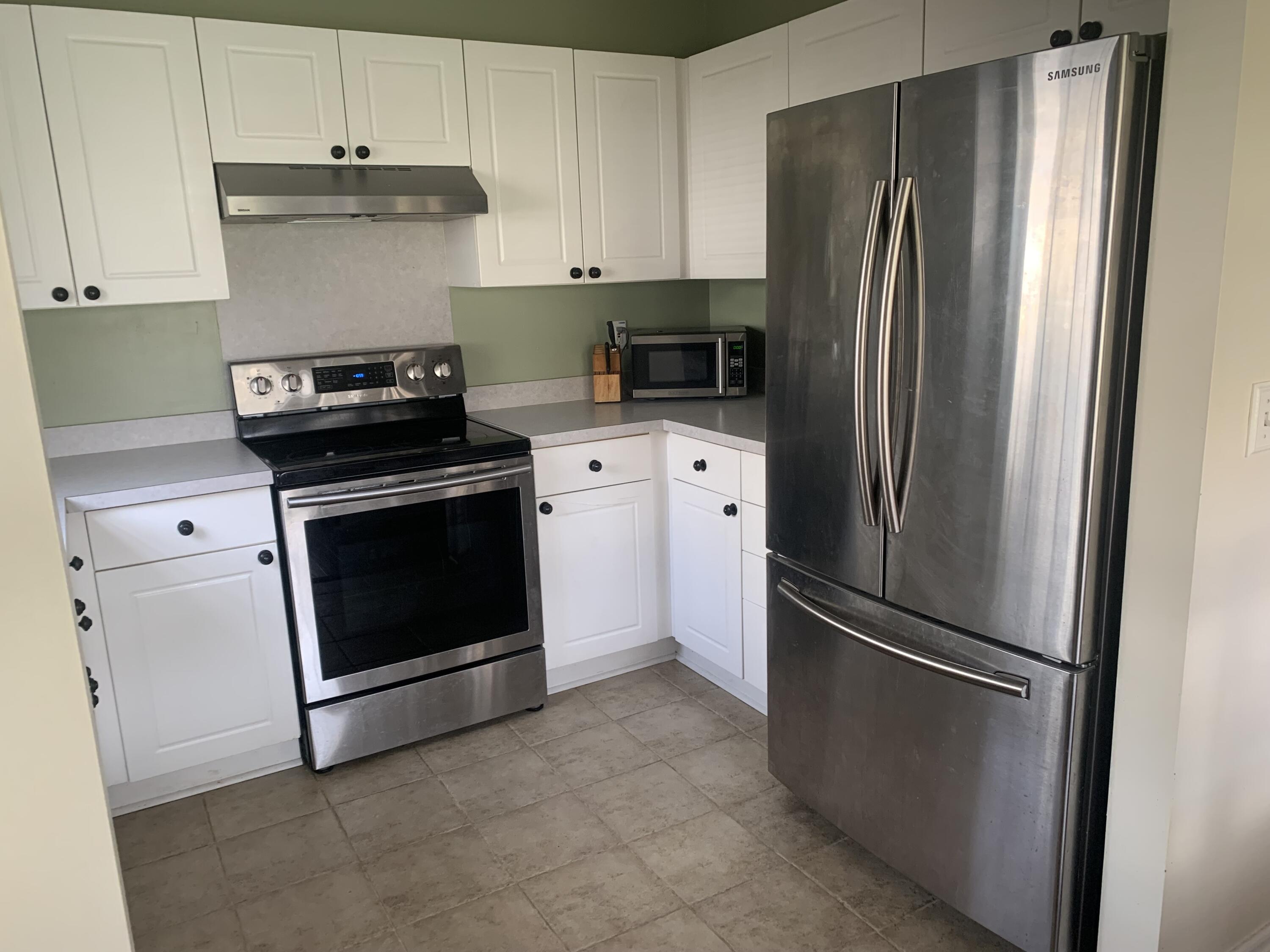 527 Carters Grove Road Charleston, SC 29414 - Photo 6 of 22 IMG-8401
