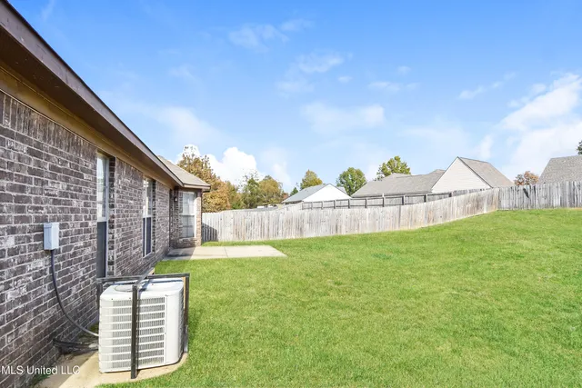 $1,895 | 8128 Park Pike, Southaven, MS 38671