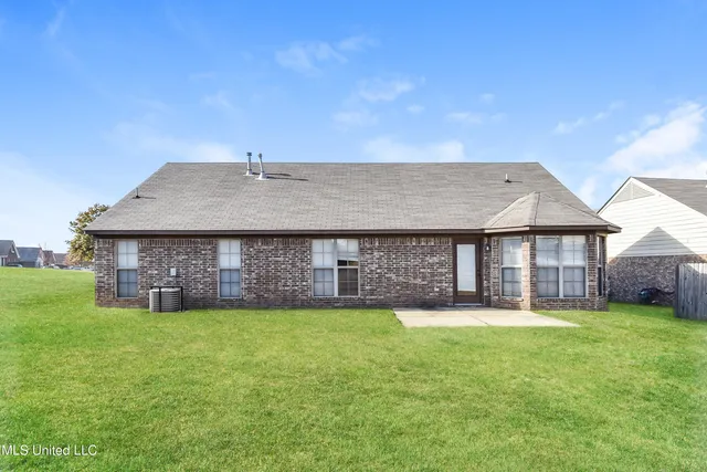 $1,895 | 8128 Park Pike, Southaven, MS 38671