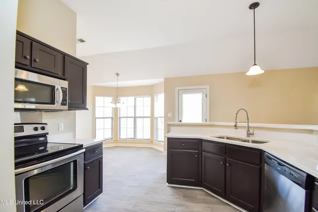 $1,895 | 8128 Park Pike, Southaven, MS 38671