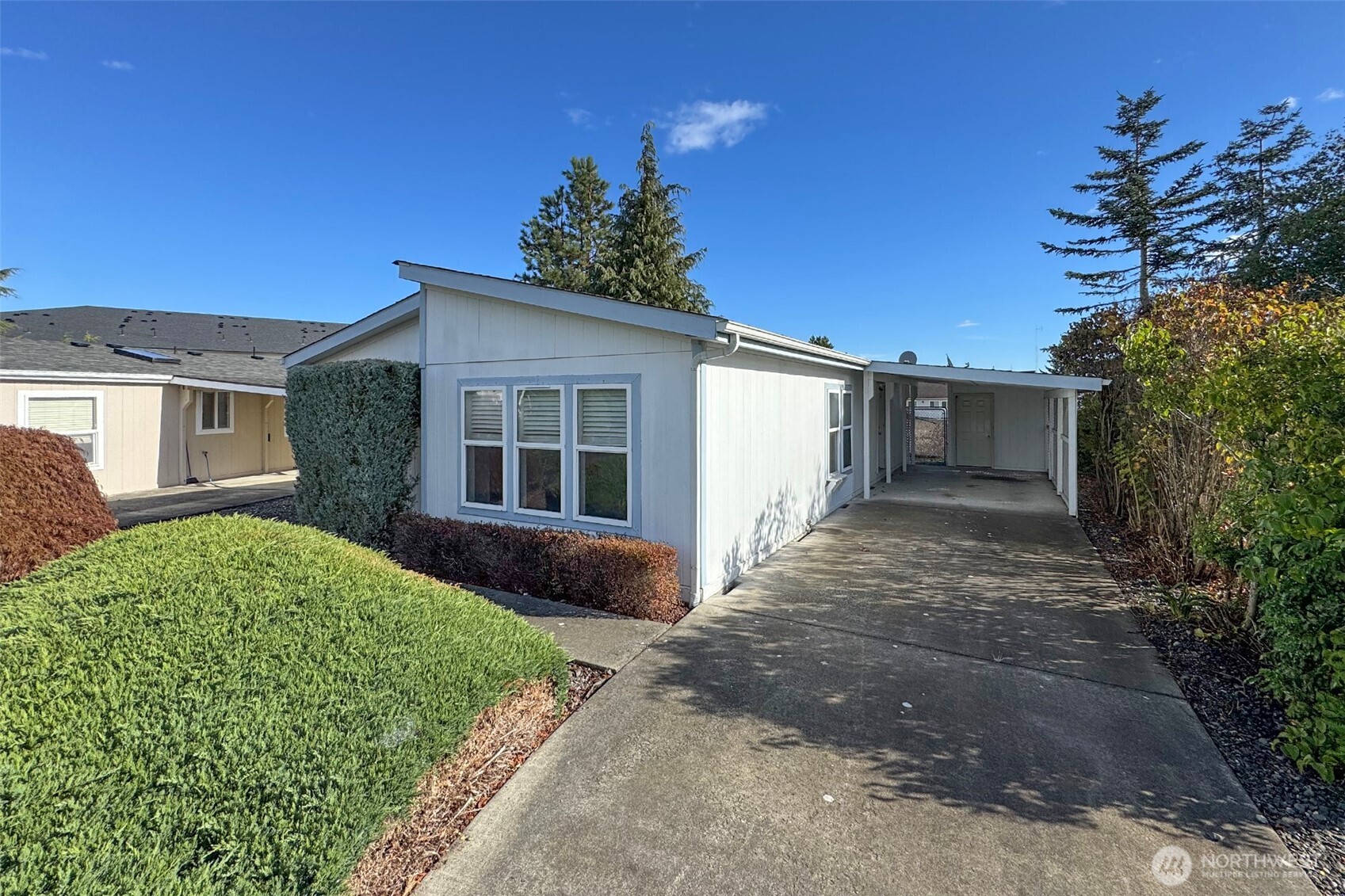 642 North 7th Avenue Sequim, WA 98382 - Photo 2 of 40