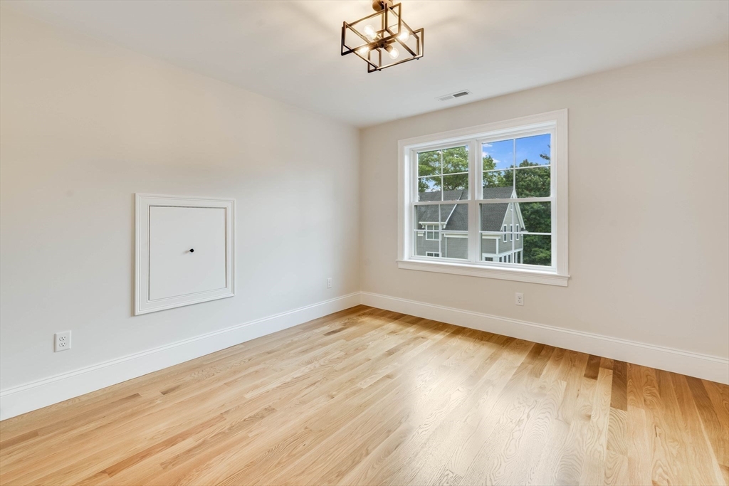 125 Greenwood Road Andover, MA 01810 - Photo 24 of 37 Gallery Image 24