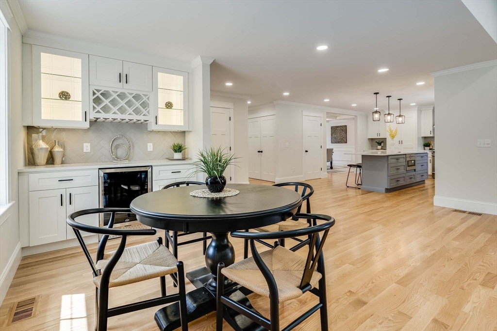125 Greenwood Road Andover, MA 01810 - Photo 6 of 37 Gallery Image 6