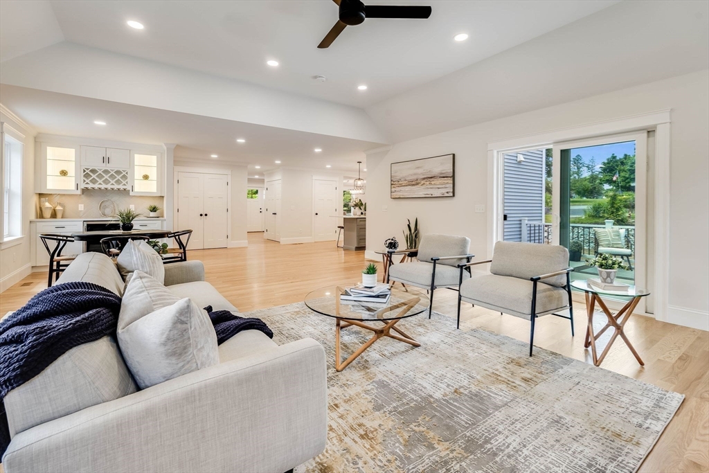 125 Greenwood Road Andover, MA 01810 - Photo 8 of 37 Gallery Image 8