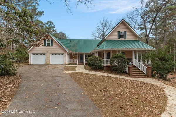 $750,000 | 13 Albert Odom Drive, Poplarville, MS 39470