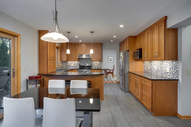 $419,000 | 1506 Winchester Place, Janesville, WI 53548