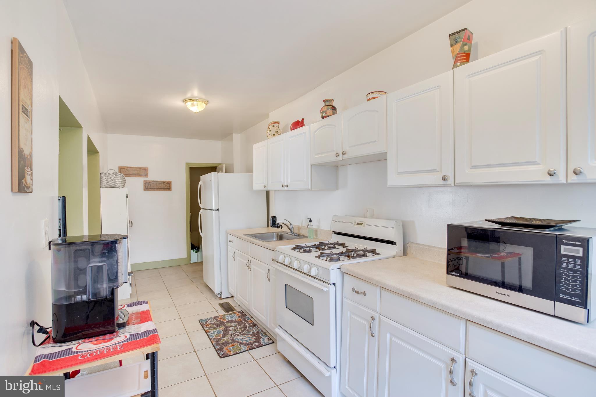 3106 Cedarhurst Road Baltimore, MD 21214 - Photo 14 of 28 Kitchen