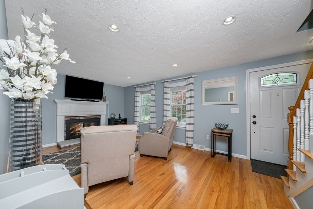 16 Nectar Road Walpole, MA 02081 - Photo 15 of 37