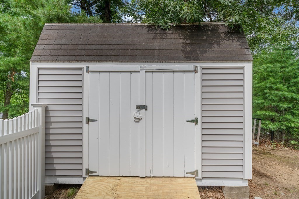 16 Nectar Road Walpole, MA 02081 - Photo 6 of 37