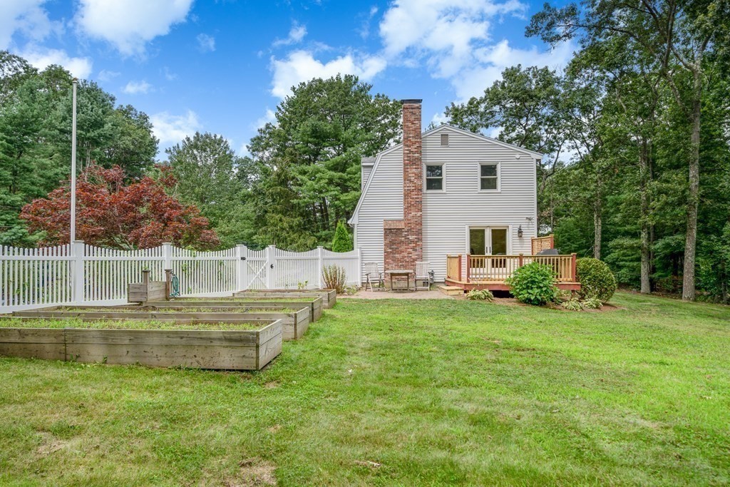 16 Nectar Road Walpole, MA 02081 - Photo 7 of 37