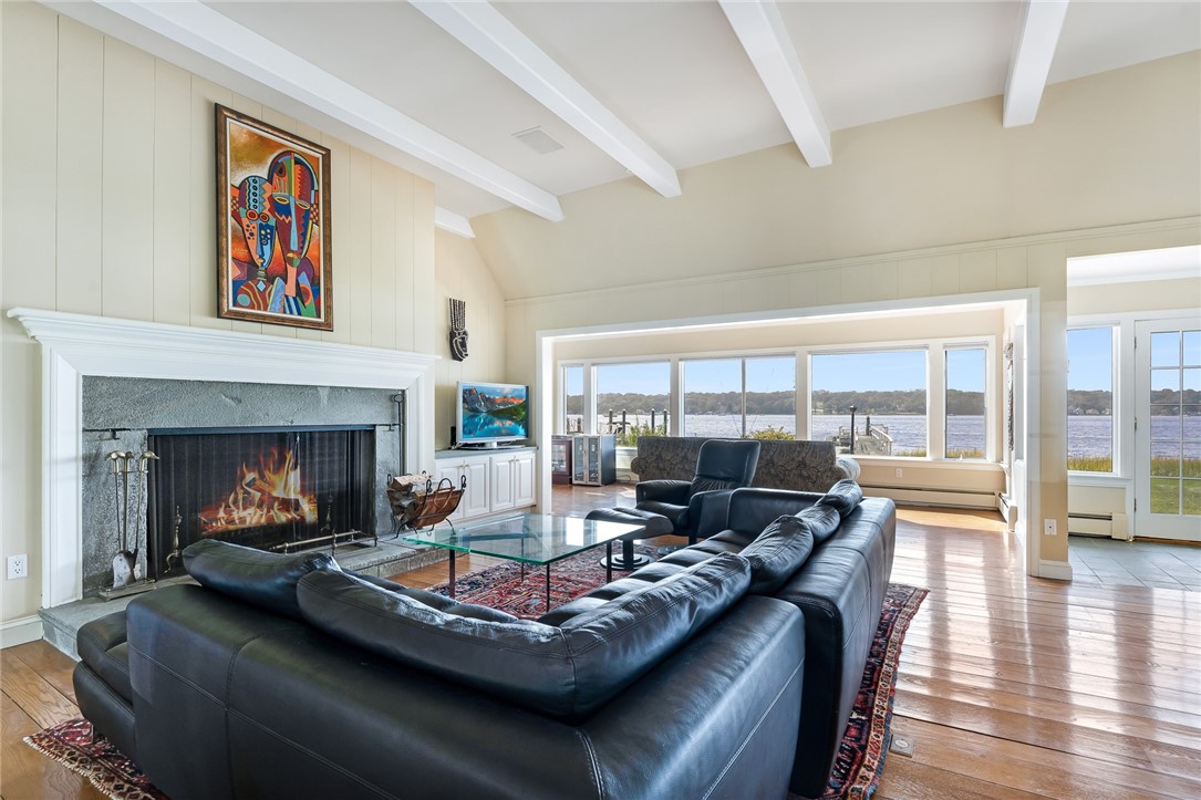 9 Shore Drive Warren, RI 02885 - Photo 4 of 26