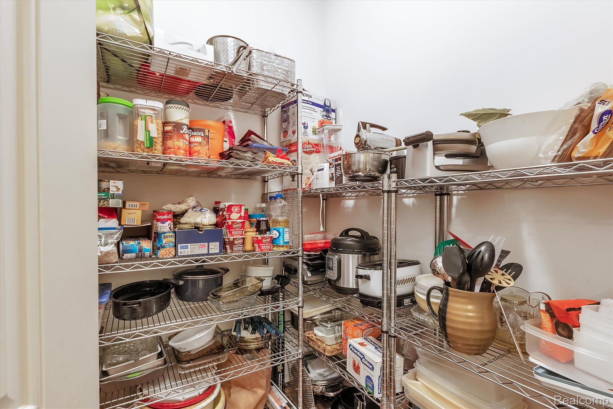 2269 West Sigler Road Carleton, MI 48117 - Photo 18 of 59 Spacious Butlers Pantry