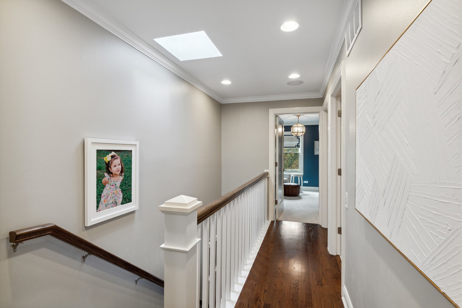 641 West Willow Street, Unit 105 Chicago, IL 60614 - Photo 29 of 37 a view of hallway with stairs